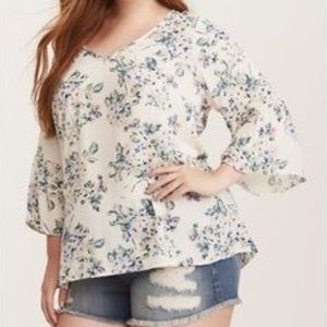 Torrid floral blouse with lace up back